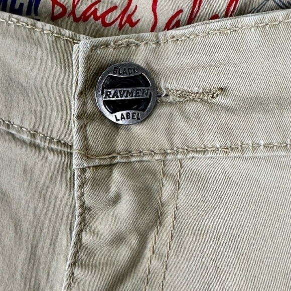 Men's Slim Fit Shorts - Picture 7 of 9